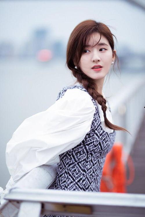 赵露思微博,展现清新魅力